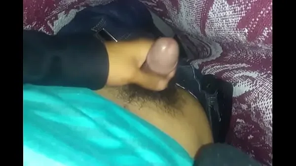 Guarda Hetero acariciando su pene y huevos peludosil nuovo canale