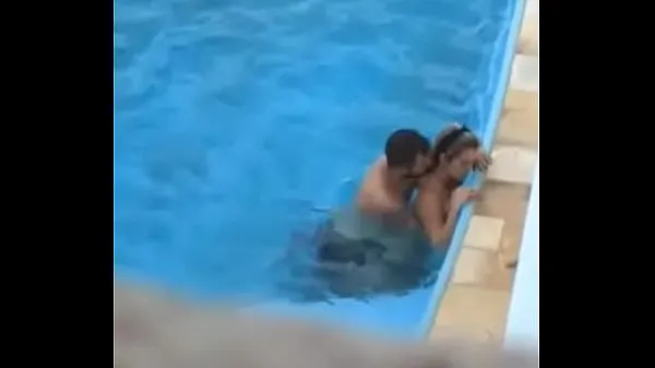 Regardez Sexe dans la piscine à Catolé do Rochanouveau tube