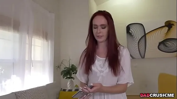 Oglądaj Hot redhead Alice Coxxx sucks stepdads dicknowy kanał