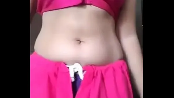 Assista a Garota Desi Saree mostrando buceta peluda e peitos novos vídeos