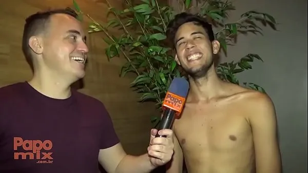 Παρακολουθήστε το At Clube dos Pauzudos, PapoMix interviews pornstar Renato νέο Tube