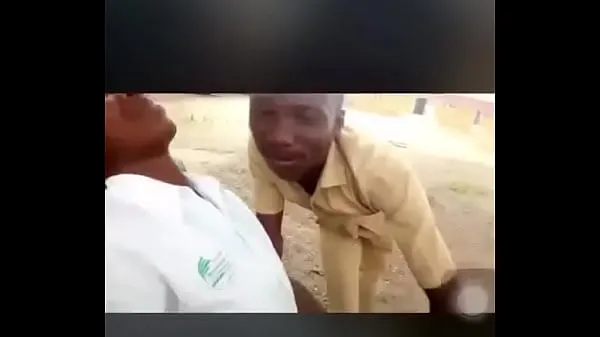 Assista a Beijando na escola abidjan novos vídeos