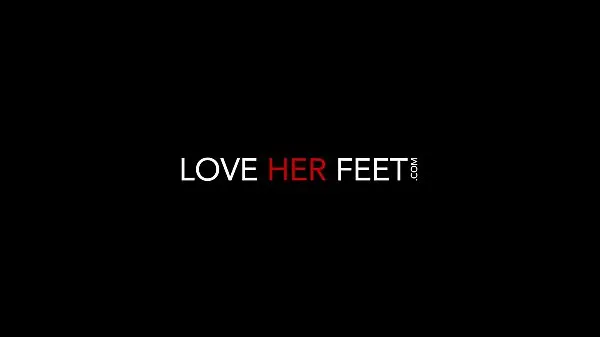 Sledovat LoveHerFeet - Riley Reid In The Hottest Foot Fuck Session nový kanál