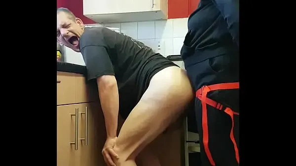 شاهد girlfriend surprises bisexual boyfriend with a strap-on assfuck in the kitchen أنبوبًا جديدًا