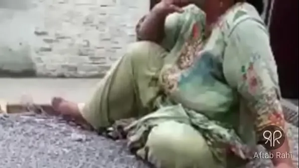 Regardez Desi Hot Pakistani Aunty Fumernouveau tube