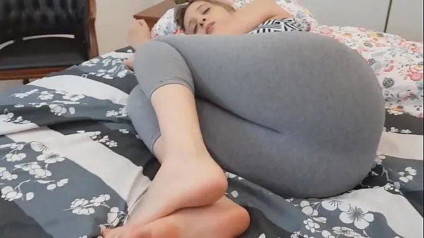 Sledovat Wearing legging pants to fart better - Cum Tribute Brazil nový kanál