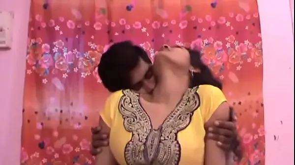 Watch Hot indian aunty kissing with boyfriend new Tube