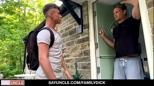 Titta på FamilyDick - StepUncle Ramming His StepNephew nya Tube