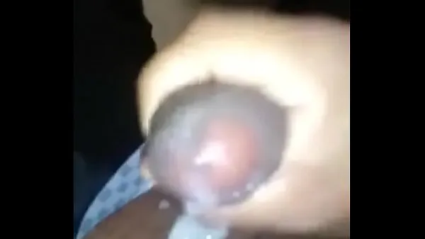 Assista a Meu macho gostoso batendo e gozando para o meu cuzinho rosa novos vídeos