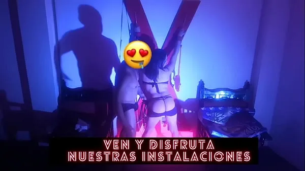 VISITA A CLUB DE ENCUENTRO, CABINAS, PRIVADOS, GLORYYHOLE Y SADO yeni Tube'u izleyin