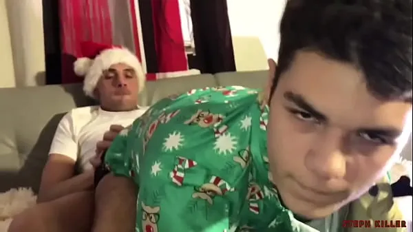 Mira santa claus tiene una gran polla stephkiller y theomdna tubo nuevo