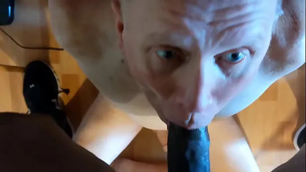 Regardez Old Man Mouth Fucked Hard par la BBC avec Ejaculationnouveau tube