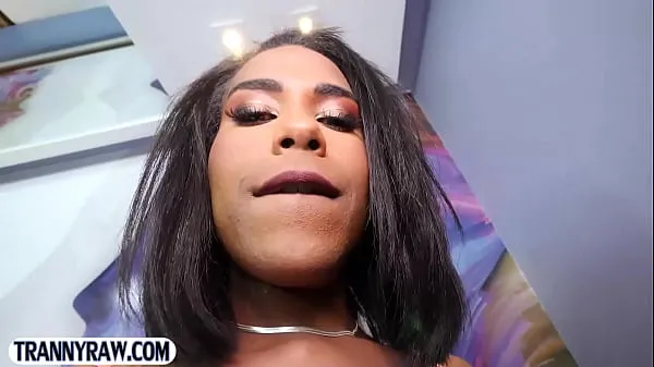 دیکھیں Dark skinned curvy latina shemale Rayra Spanick POV blowjob and anal sex نیا ٹیوب