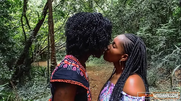 PUBLIC Walk in Park, Private African Lesbian Toy Play yeni Tube'u izleyin