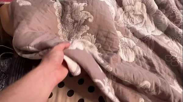 شاهد on under the blanket masturbating I fuck her .she plays with a vibrator أنبوبًا جديدًا