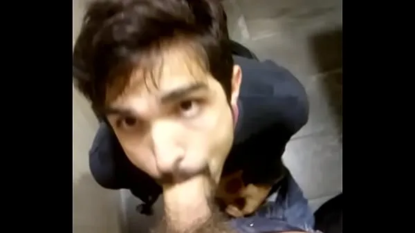 sucking dick in public toilet नई ट्यूब देखें