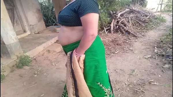 Bhabhi in green sari fucks under tree in the field XXX Bhabhi Sex नई ट्यूब देखें