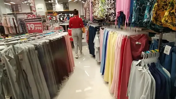 Watch I chase an unknown woman in the clothing store and show her my cock in the fitting rooms new Tube