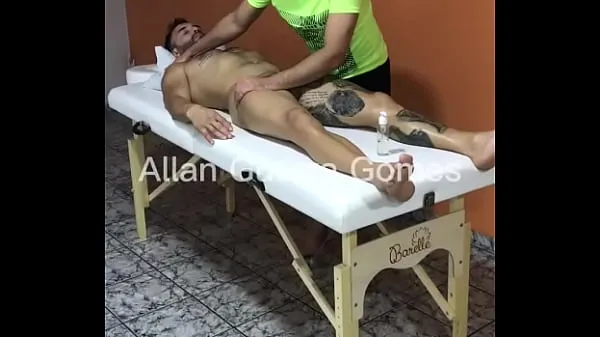 Παρακολουθήστε το Massage session with MASSAGISTA RIO DE JANEIRO had a happy ending on MMA fighter Allan Guerra Gomes complete on x videos red - part 1 νέο Tube