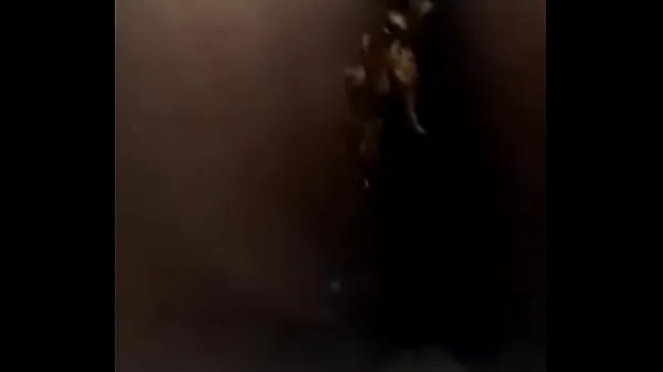 Mira Chica en el baño después de un anal tubo nuevo