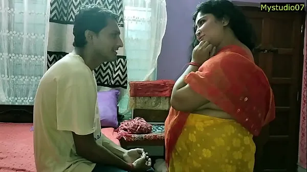 desi 美しい bhabhi 温泉 性別!ヒンディー語ウェブシリーズのセックス新しいチューブを見る