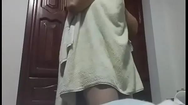 Oglejte si New home video of the church pastor in a towel is leaked. big natural tits novo cev