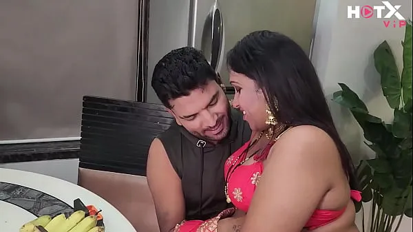 Nézze meg az Huge Boobs Indian Milf Bhabhi Strips Saree and fucks with Devar Ji új csatornát