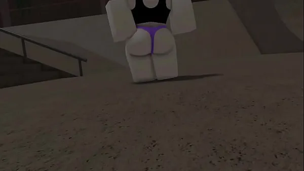 Roblox Emo Girl pulls up her tanktop for you in Public新しいチューブを見る